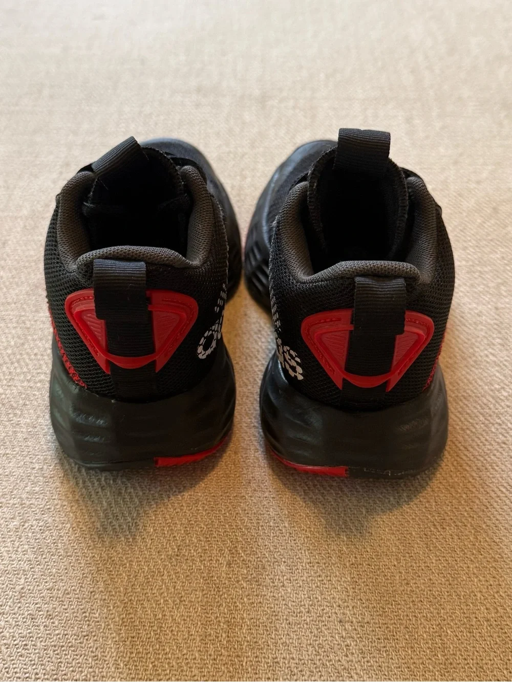 adidas Own the Game 2.0 Boys Sneakers  Size 11 Kids | Basketball Shoes